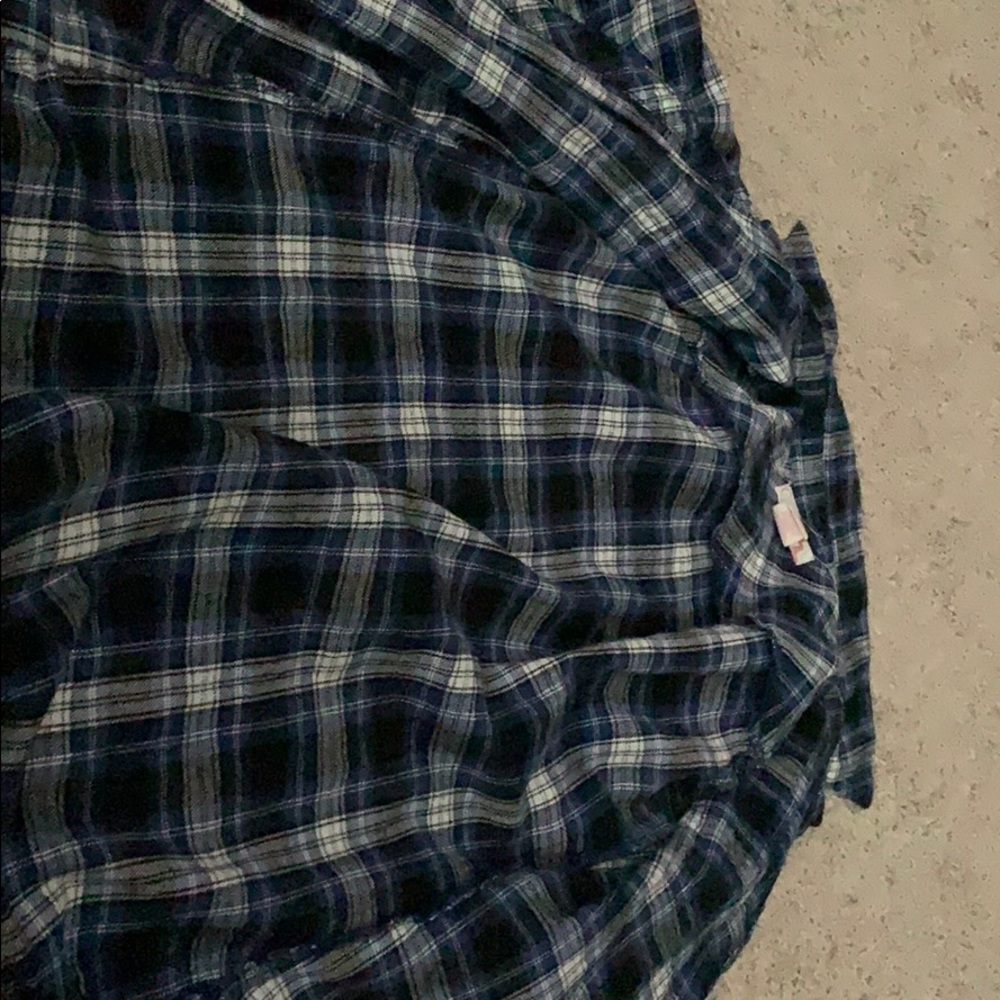 I’m selling a flannel type jacket